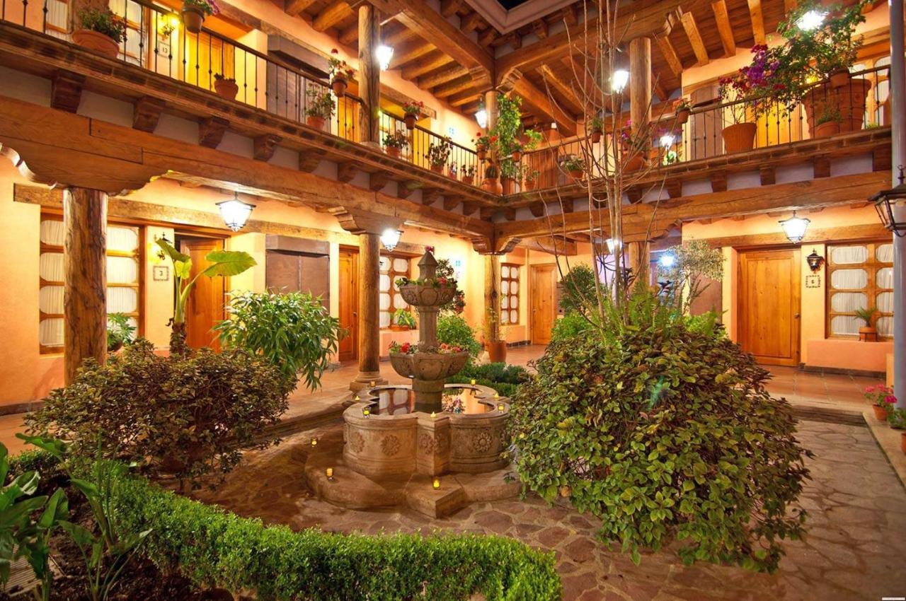 Hotel Pueblo Magico Пацкуаро Экстерьер фото