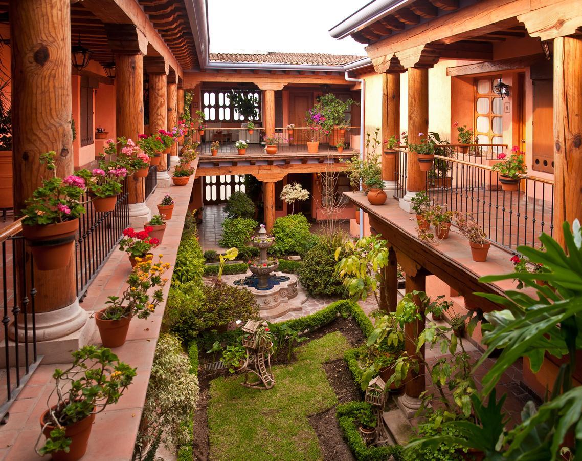 Hotel Pueblo Magico Пацкуаро Экстерьер фото